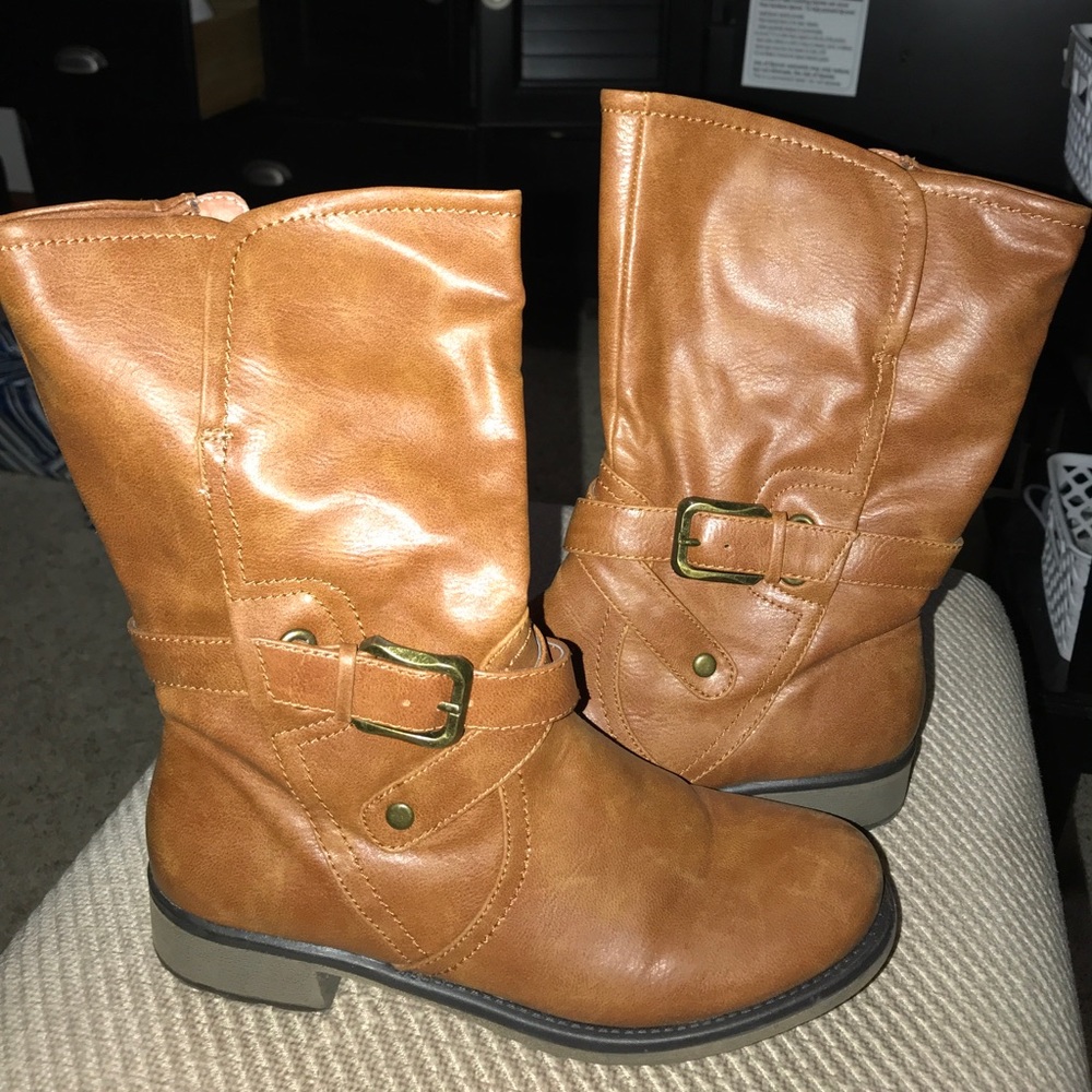 Brown Combat boots
