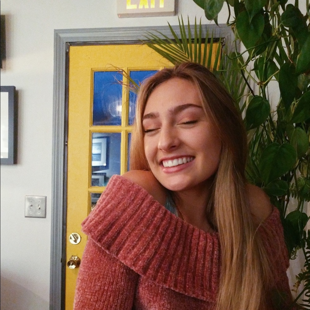 Meet your Posher, Nikole