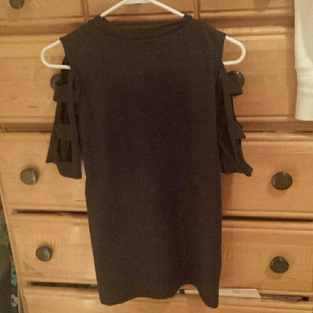 Fitted, grey, cutout tunic