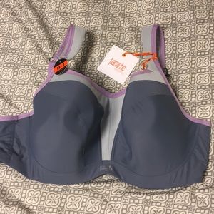 Sports bra