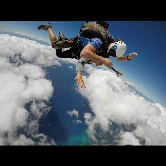 MEET YOUR POSHER 💕 - Picture 6 of 7