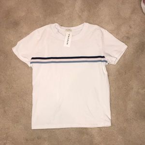 Casual white striped t-shirt!!