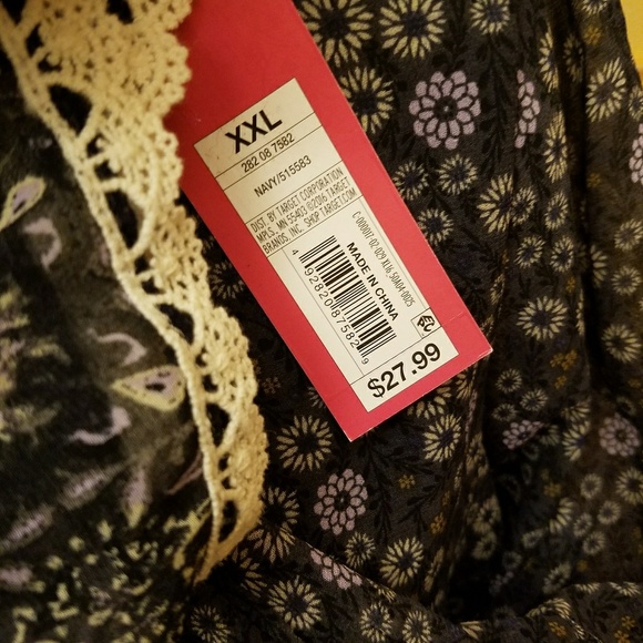 Nice dress - Picture 2 of 2