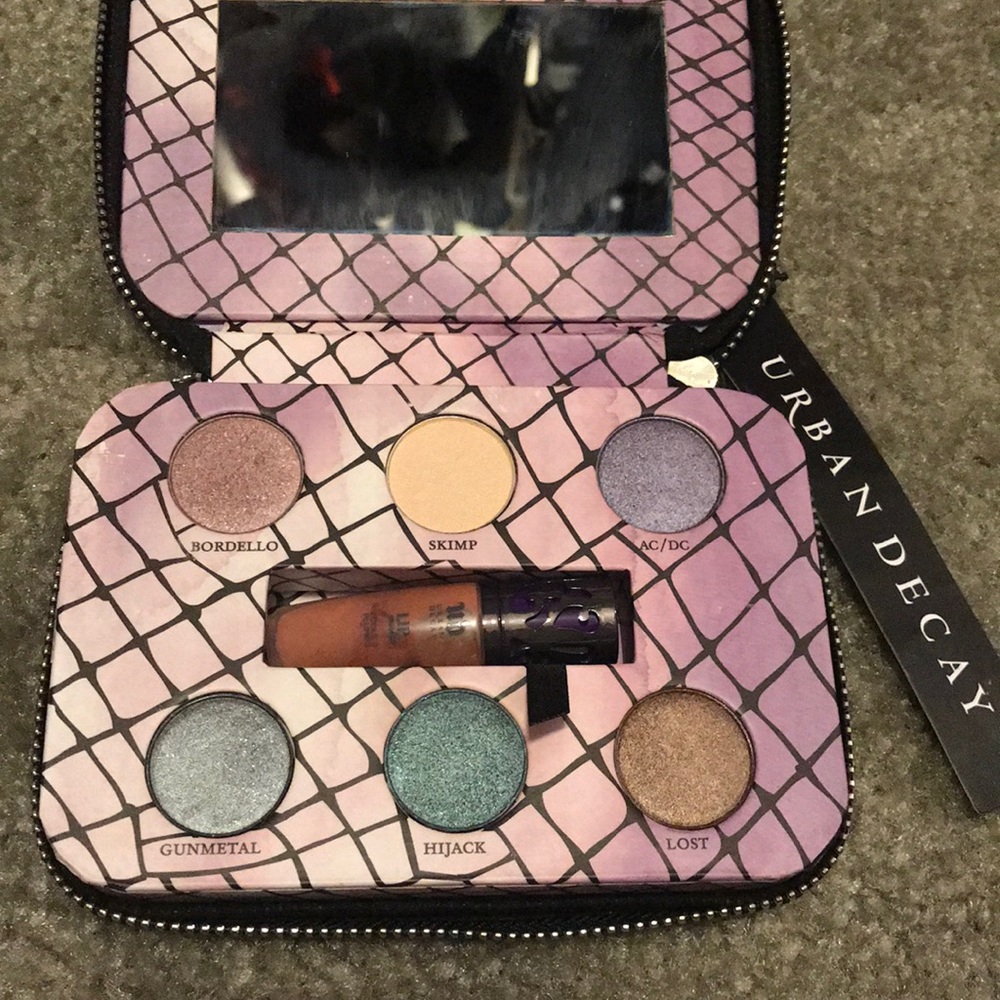 Urban Decay feminine palette