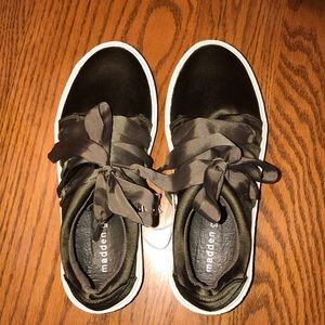 Army green ribbon lace up Steve Madden shoes