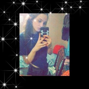 Meet your Posher, Laura