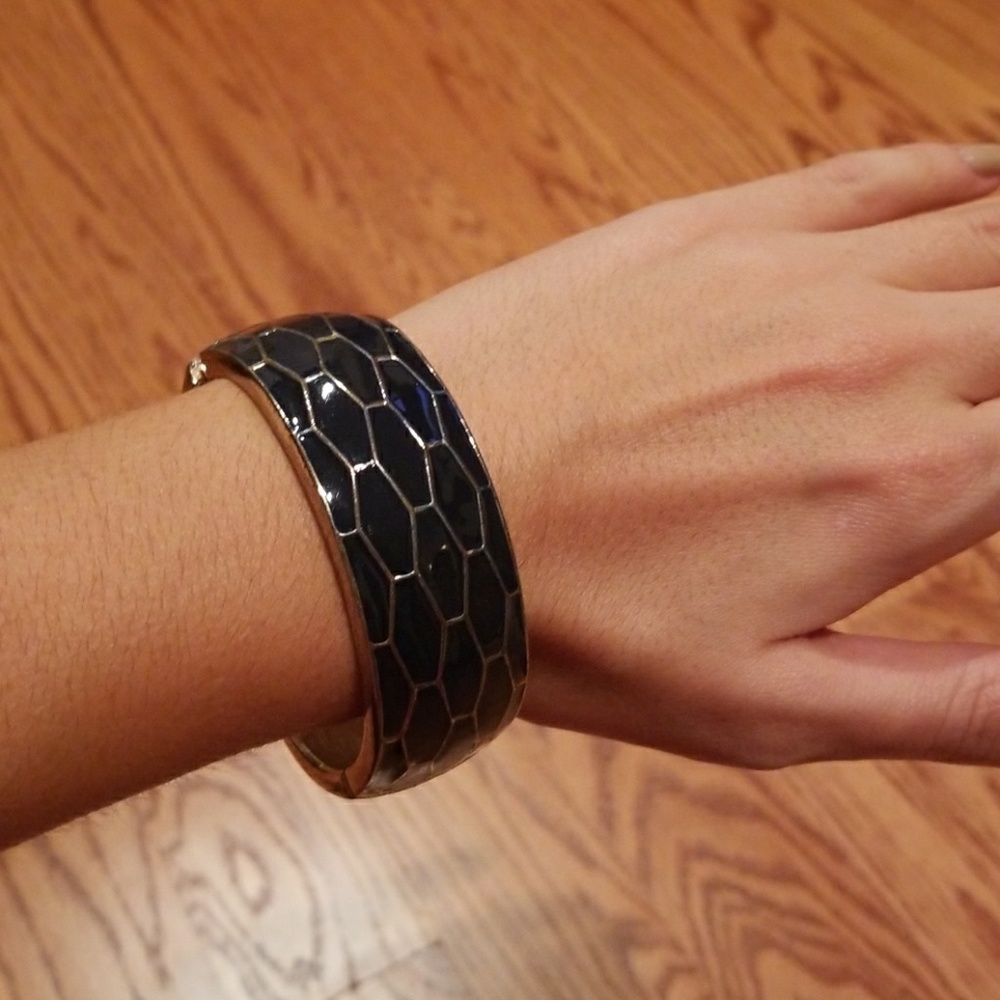 Navy wide bracelet