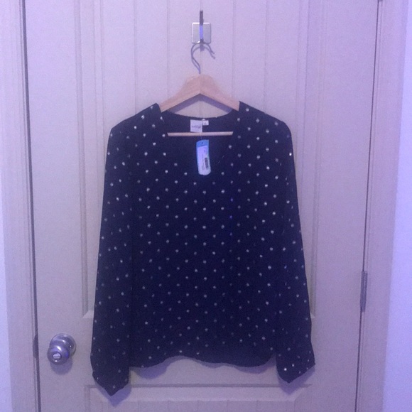 Kaileigh - Watsonville V Neck Blouse - Picture 1 of 3