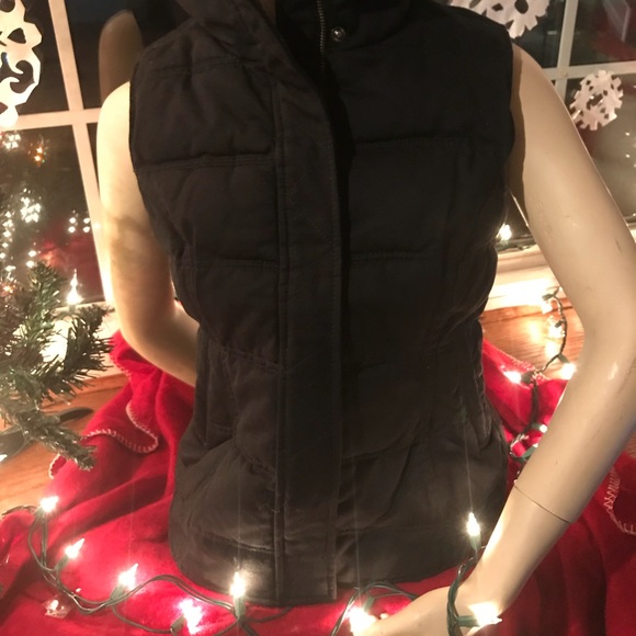Tommy Hilfiger puffer vest - Picture 4 of 8