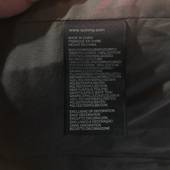 Tommy Hilfiger puffer vest - Picture 7 of 8