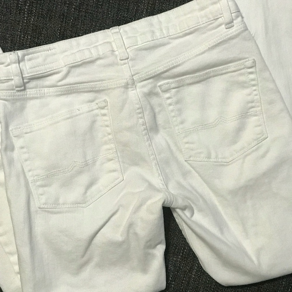 ASOS White Destroyed Knee Jeans Size 30x32 - Picture 3 of 8