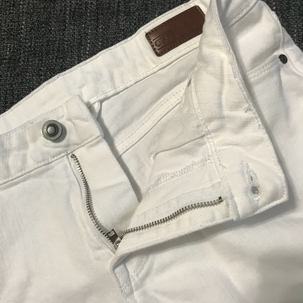 ASOS White Destroyed Knee Jeans Size 30x32 - Picture 6 of 8