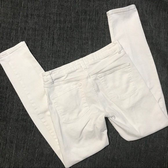 ASOS White Destroyed Knee Jeans Size 30x32 - Picture 2 of 8