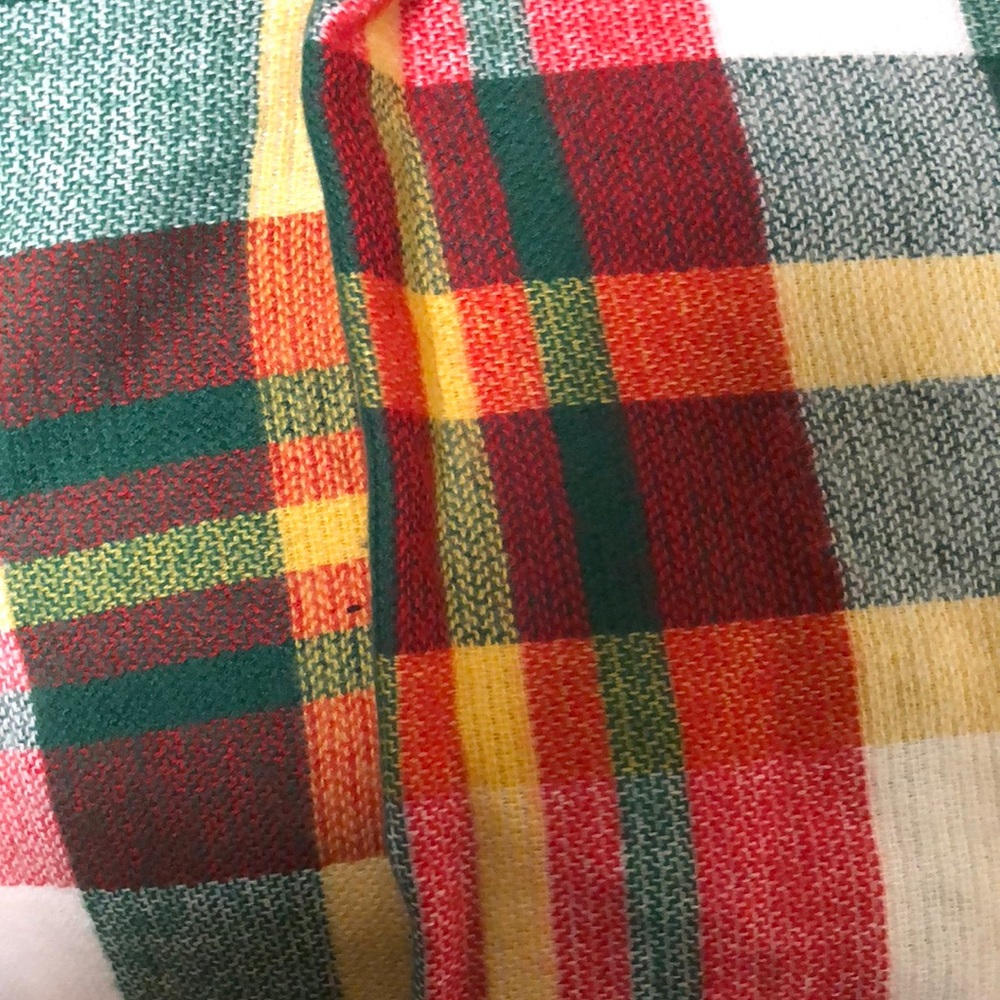 Big square scarf