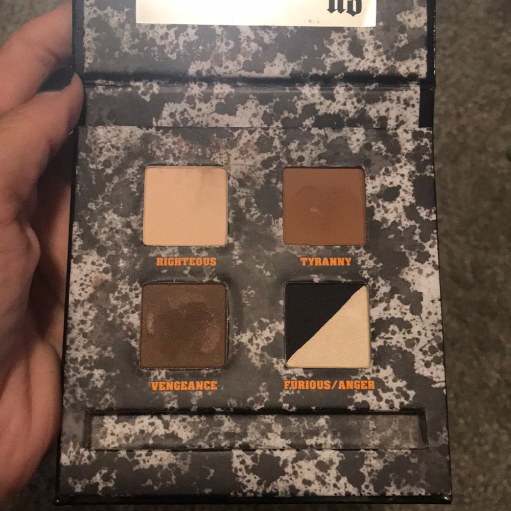 Urban Decay Pulp Fiction palette