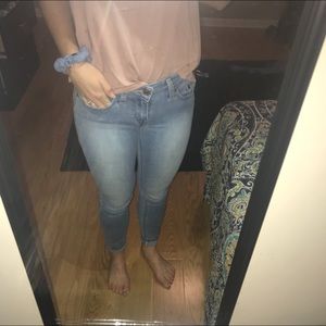 Levi light colored skinny jeans