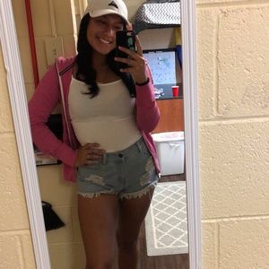 Meet your Posher, Clarissa