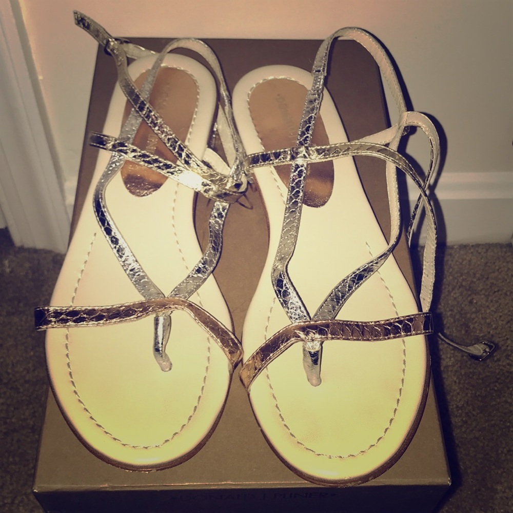 Donalad J Pliner rosegold/silver snakeskin sandal