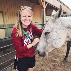 Meet your Posher, Caroline