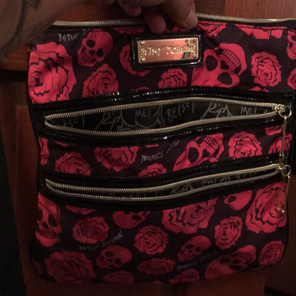 Betsey Johnson skull bag without purse strap