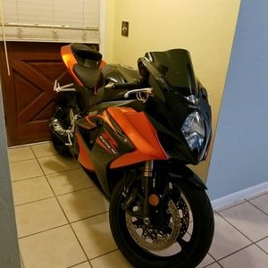 Meet your Posher, Derrick