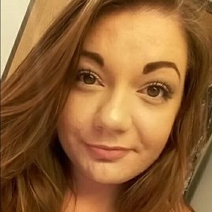 Meet your Posher, Makayla