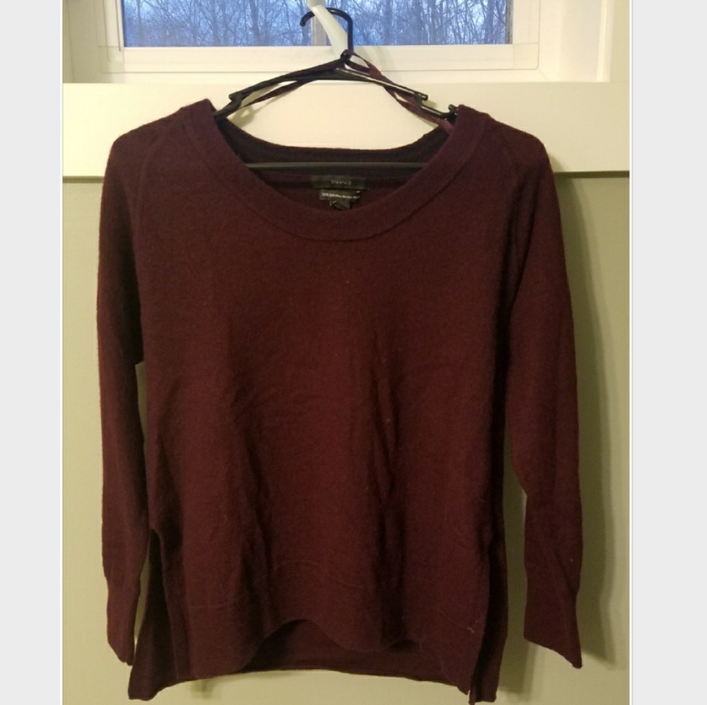 Tahari Sweater