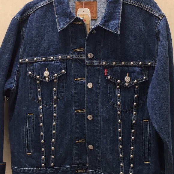 Jean jacket - Picture 1 of 5