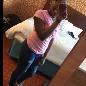 Meet your Posher, Desi