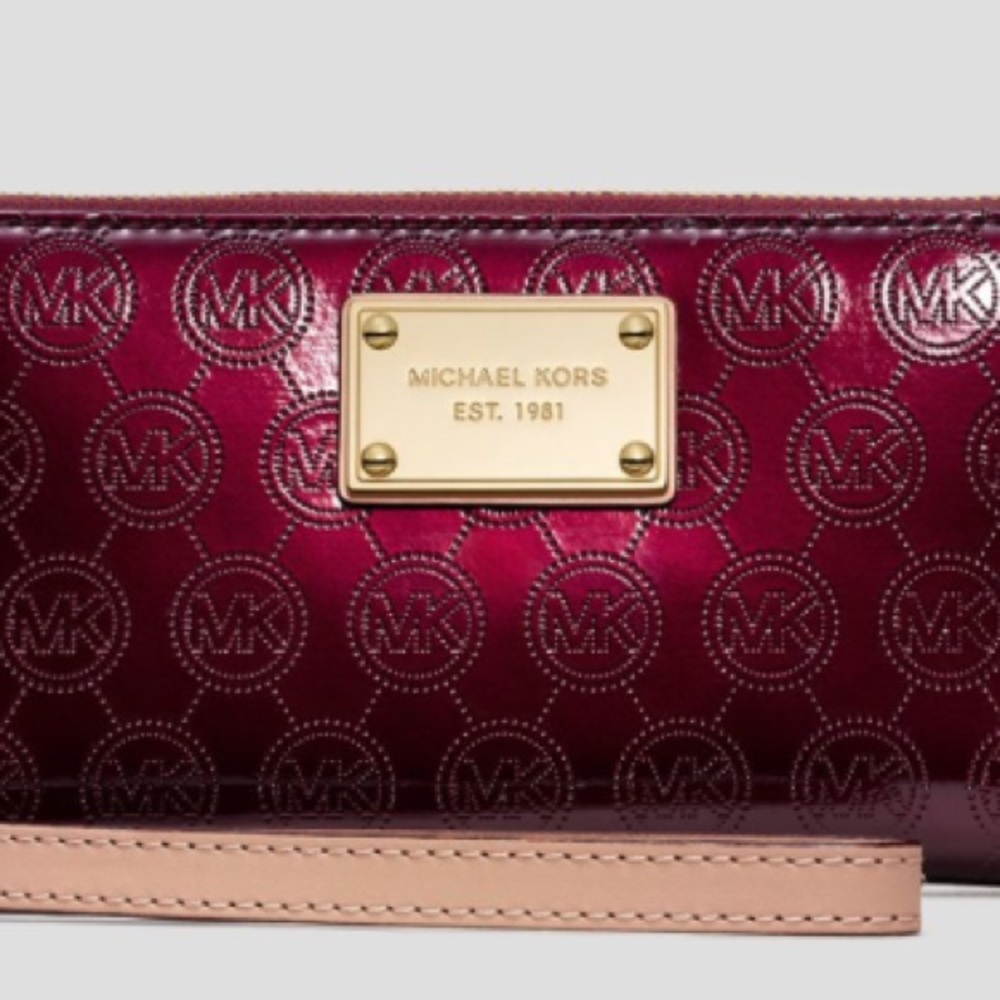 SALE❤️ Michael Kors Burgundy Wallet