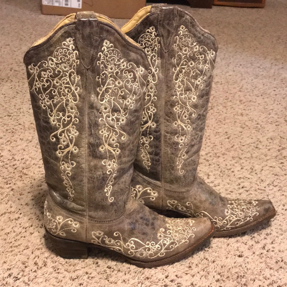 Corral size 9 boots