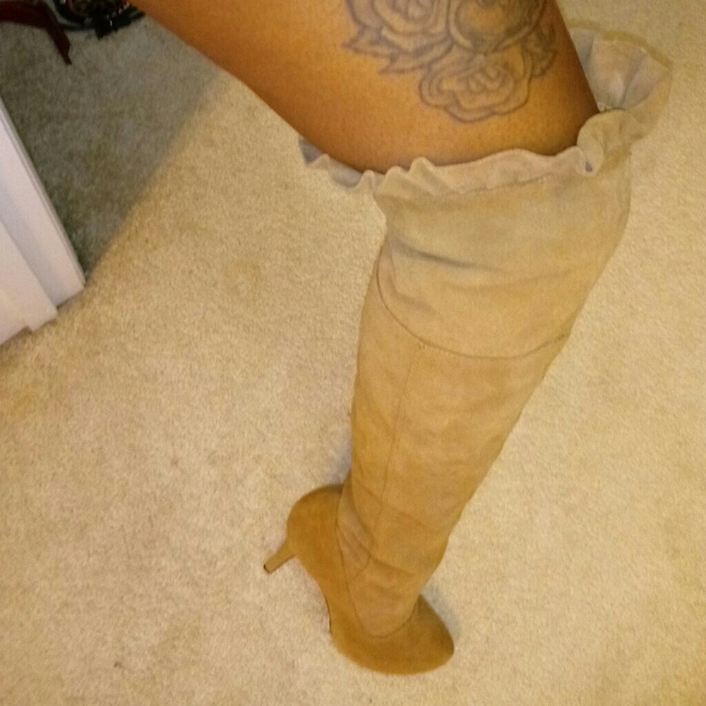Women's thigh boots