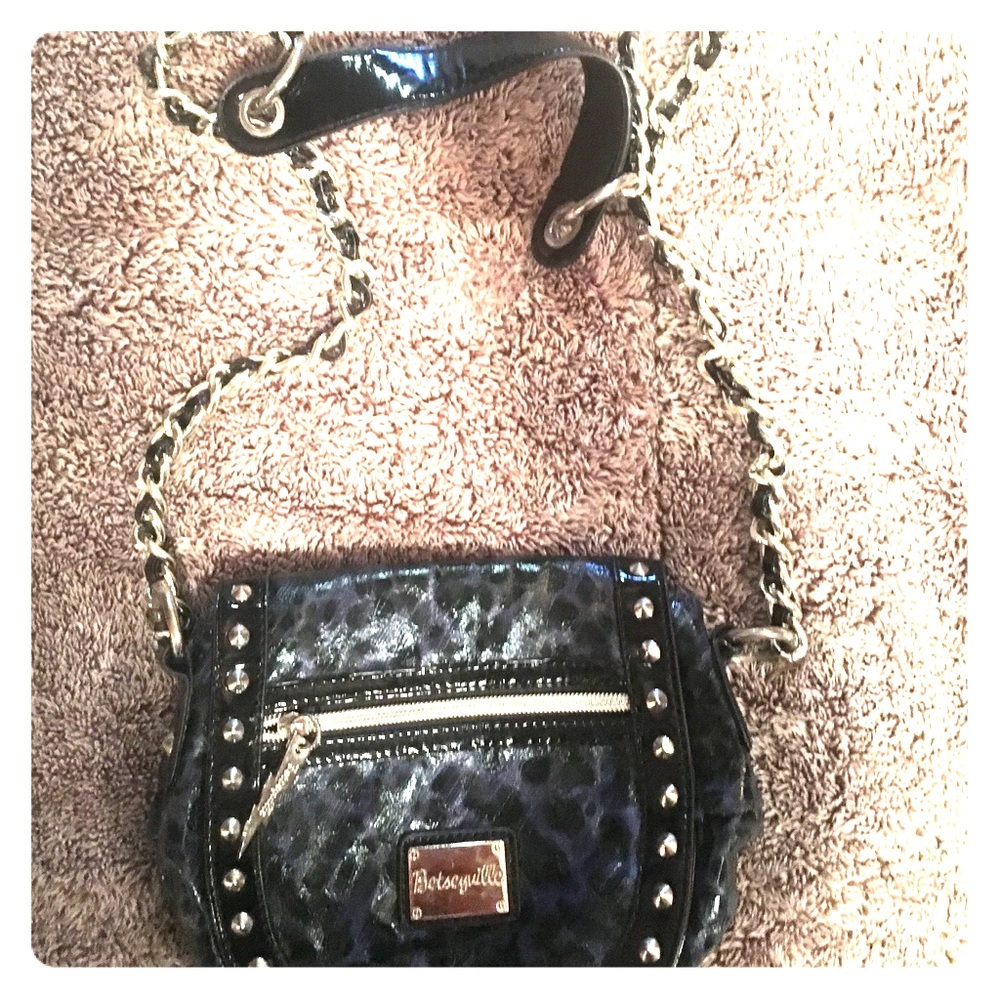Betsyville navy/black crossbody