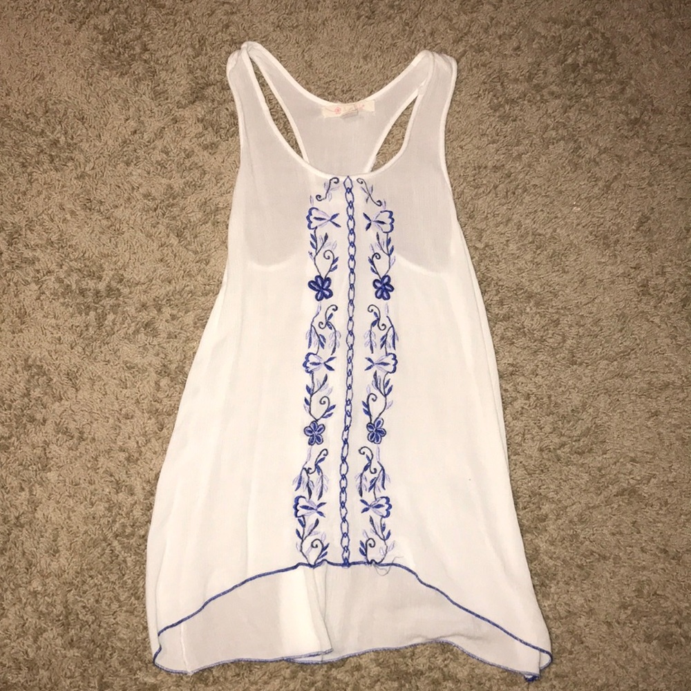 Flowy tank