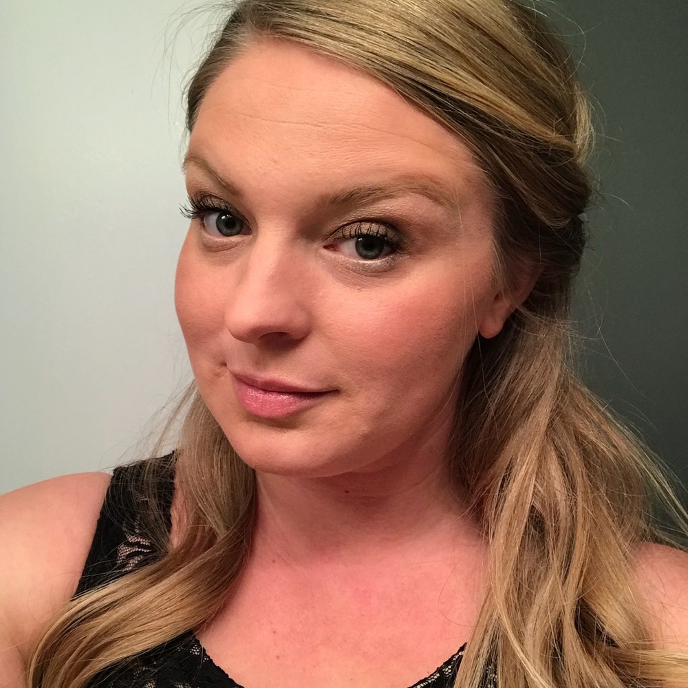 Meet your Posher, Lauren