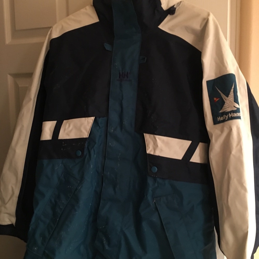 Helly Hansen women’s foul weather gear - Picture 2 of 3