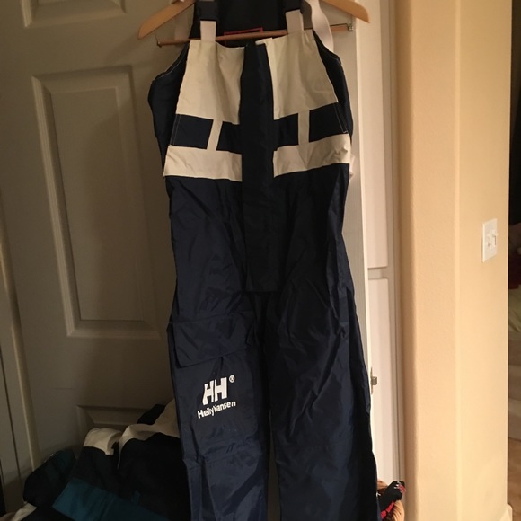 Helly Hansen women’s foul weather gear - Picture 3 of 3