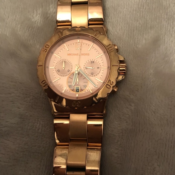 Michael Kors Rose-Gold Watch - Picture 6 of 6
