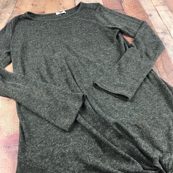 Fuzzy green knot tunic - Picture 4 of 5