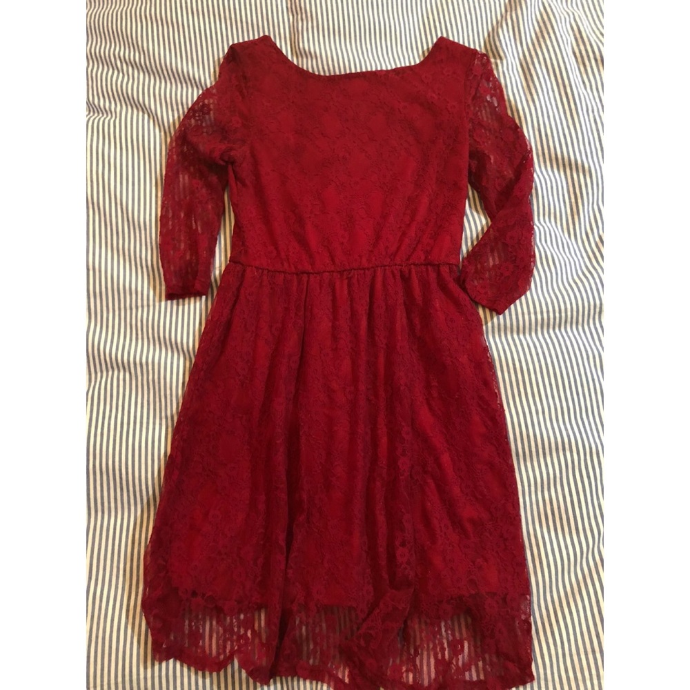 Medium red lace dress