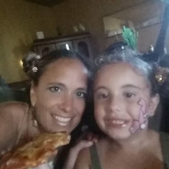 Meet your Posher, Julie - Picture 1 of 1