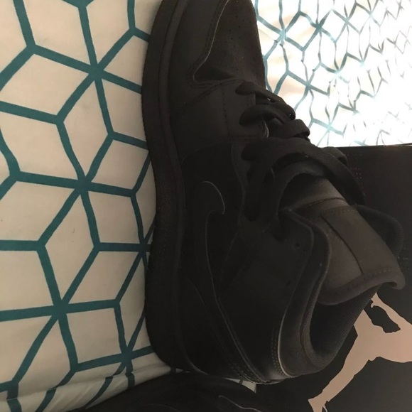 Jordan 1s - Picture 2 of 3