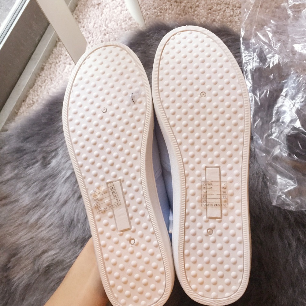 NWT Forever 21 Baby Blue Lace up canvas plimsolls - Picture 5 of 8