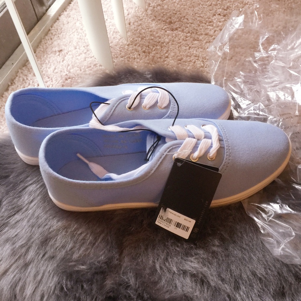 NWT Forever 21 Baby Blue Lace up canvas plimsolls - Picture 7 of 8
