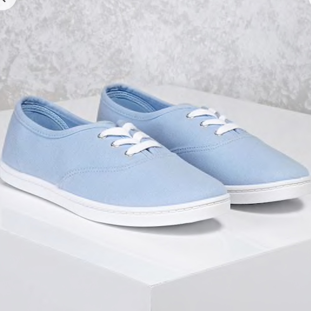 NWT Forever 21 Baby Blue Lace up canvas plimsolls - Picture 8 of 8