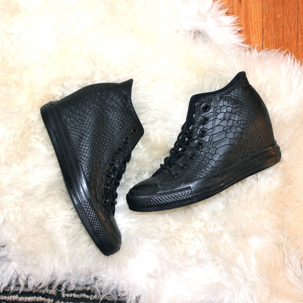 Black Converse