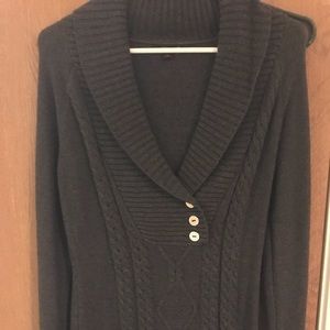 NWOT medium guess sweater