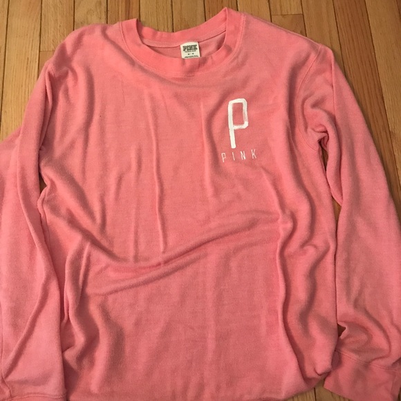 VS PINK sweatshirt - Picture 1 of 3