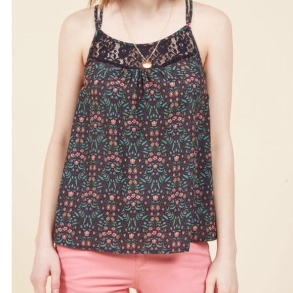 Modcloth sleeveless top in noir bloom - Picture 1 of 4