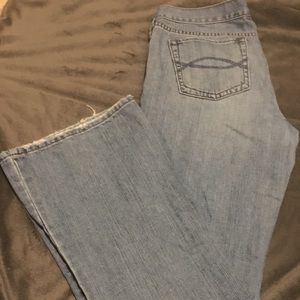 Abercrombie and fitch light wash jeans in size 10!